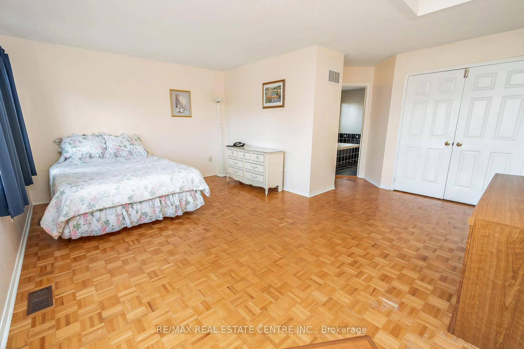 Photo 22 of 7 Curry Crescent, Halton Hills, Georgetown — HOMEH