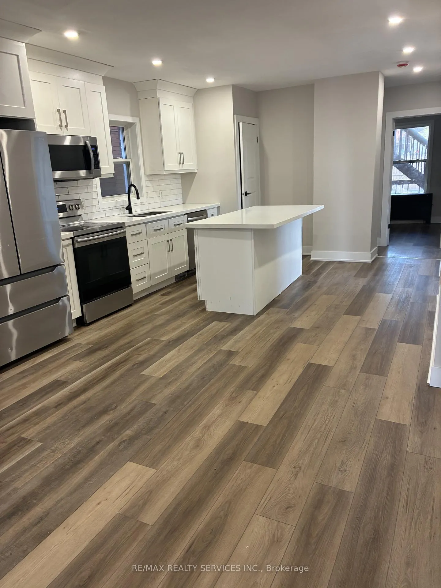 Photo 2 of Unit Unit 1, 748 Barton Street E, Hamilton, Stipley — HOMEH