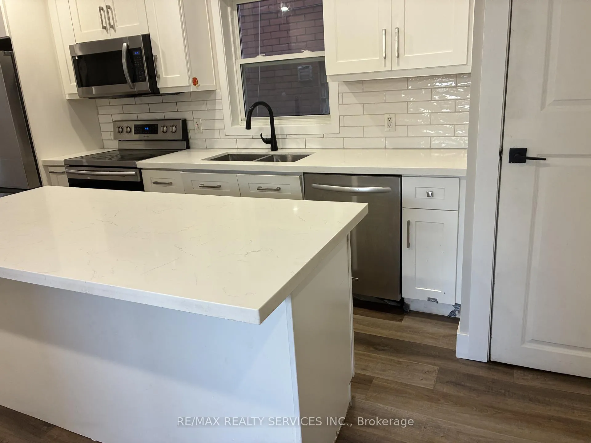 Photo 10 of Unit Unit 1, 748 Barton Street E, Hamilton, Stipley — HOMEH