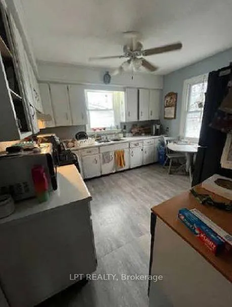 Photo 3 of 538 Sidney Street, Belleville, Belleville Ward — HOMEH