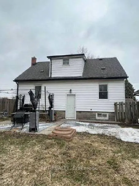 Photo 10 of 538 Sidney Street, Belleville, Belleville Ward — HOMEH