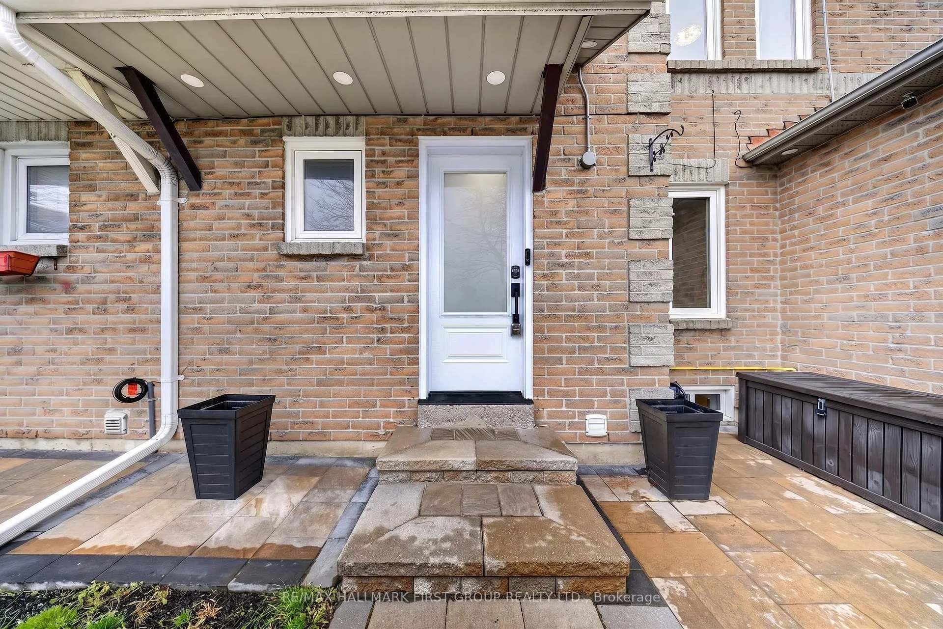 Photo 4 of 166 Wright Crescent, Ajax, Central — HOMEH