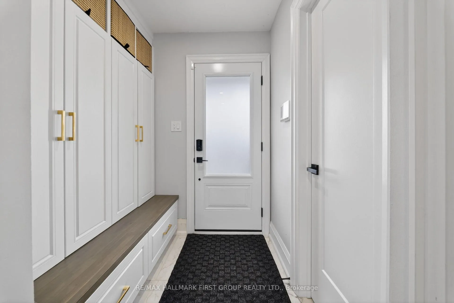 Photo 5 of 166 Wright Crescent, Ajax, Central — HOMEH