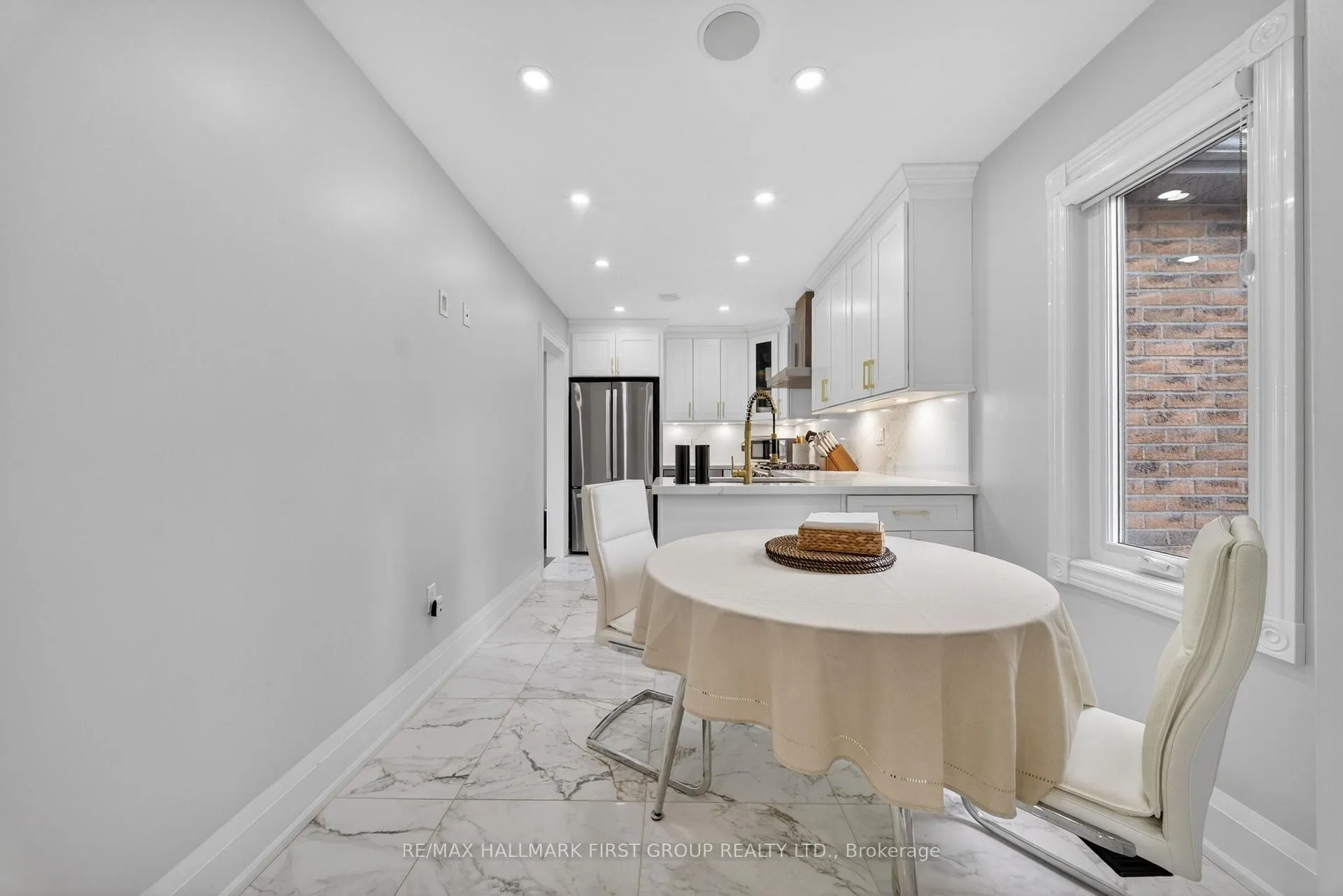 Photo 10 of 166 Wright Crescent, Ajax, Central — HOMEH