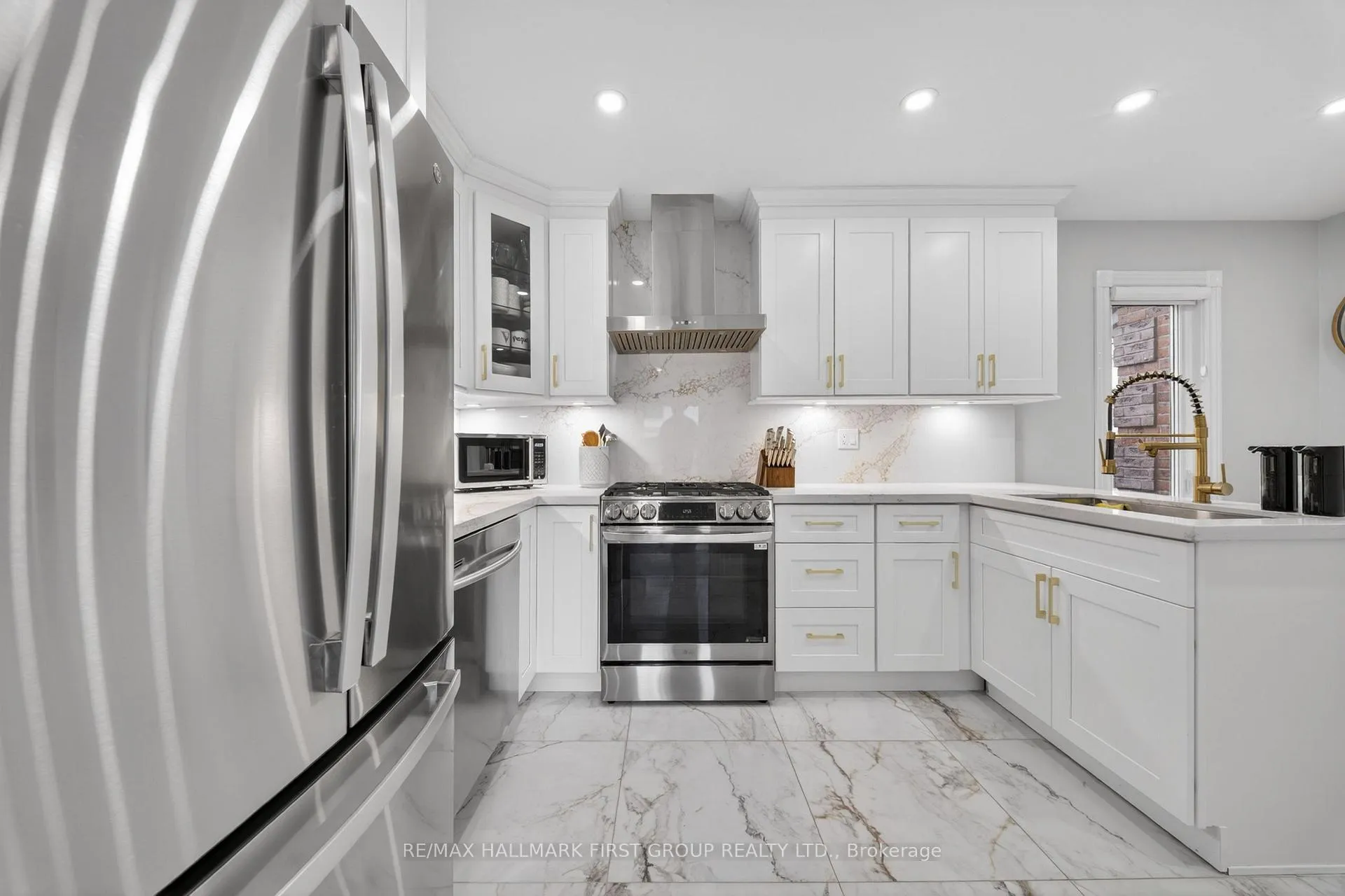 Photo 11 of 166 Wright Crescent, Ajax, Central — HOMEH