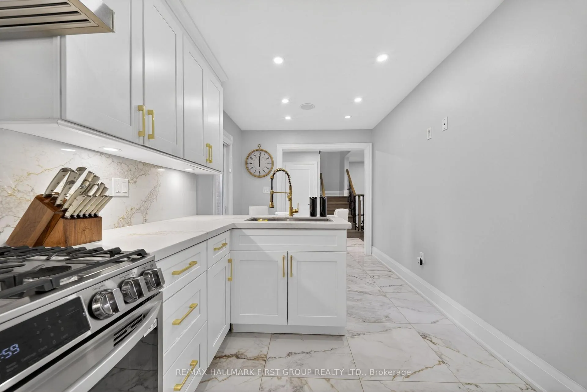 Photo 13 of 166 Wright Crescent, Ajax, Central — HOMEH