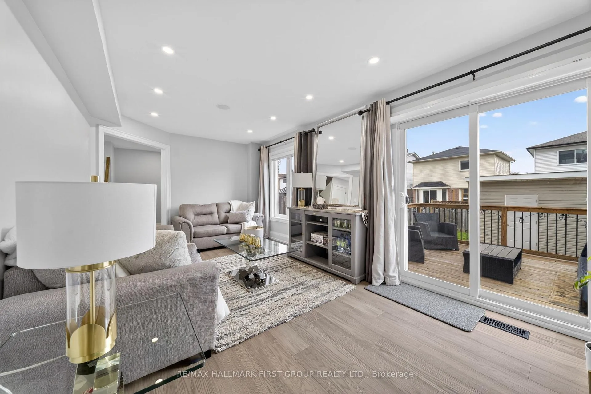 Photo 14 of 166 Wright Crescent, Ajax, Central — HOMEH