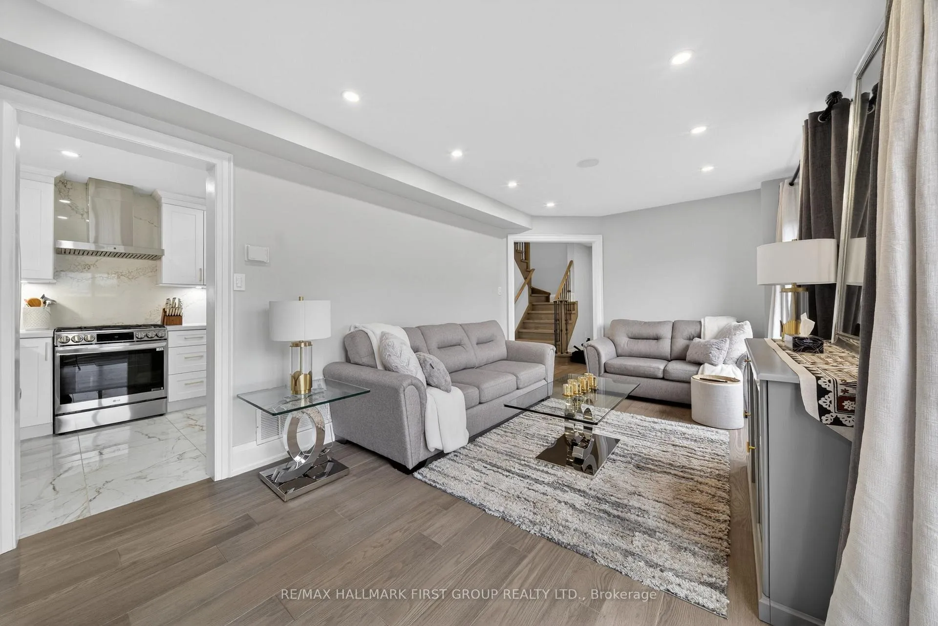 Photo 15 of 166 Wright Crescent, Ajax, Central — HOMEH