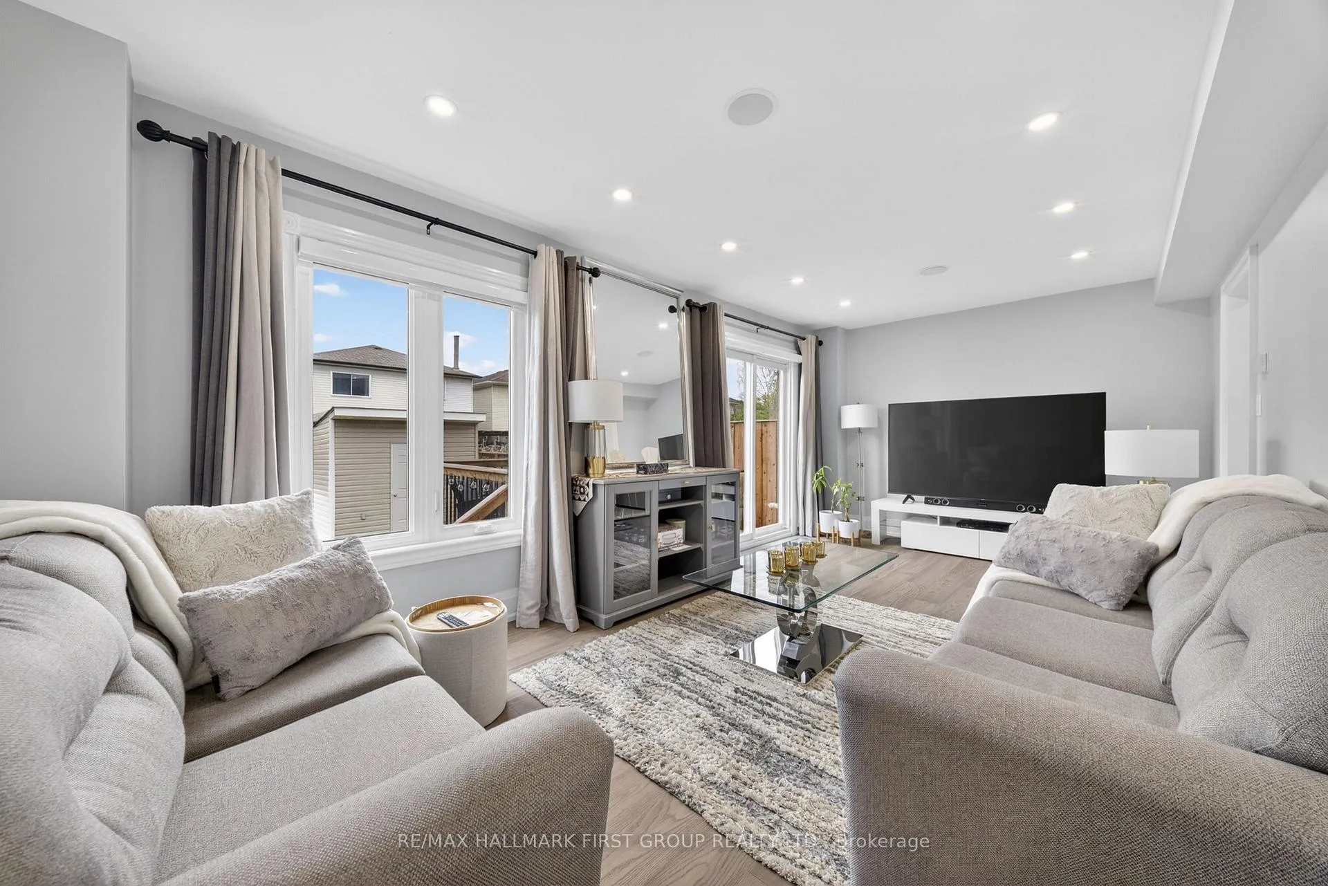 Photo 16 of 166 Wright Crescent, Ajax, Central — HOMEH