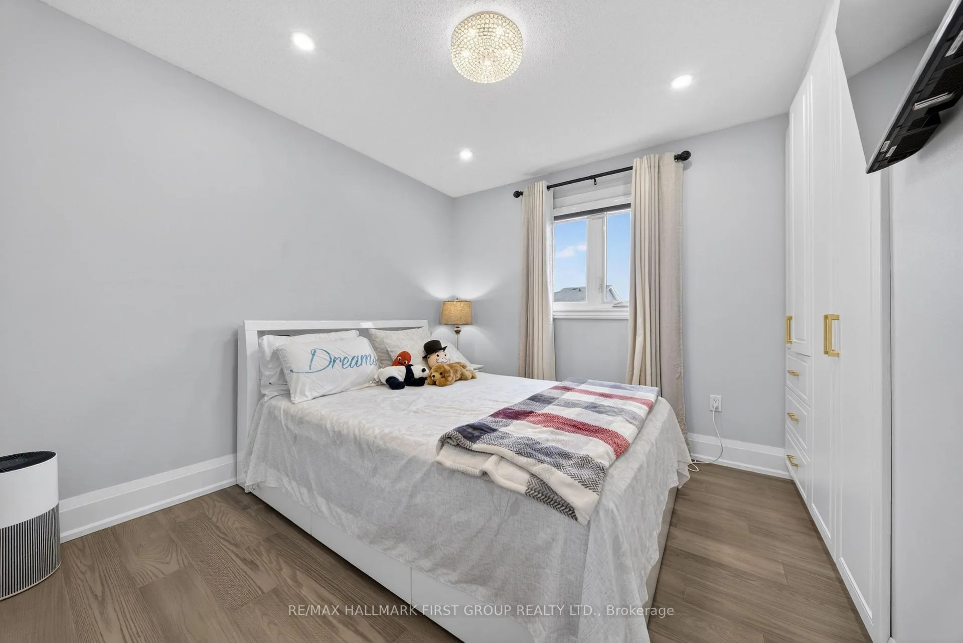 Photo 22 of 166 Wright Crescent, Ajax, Central — HOMEH