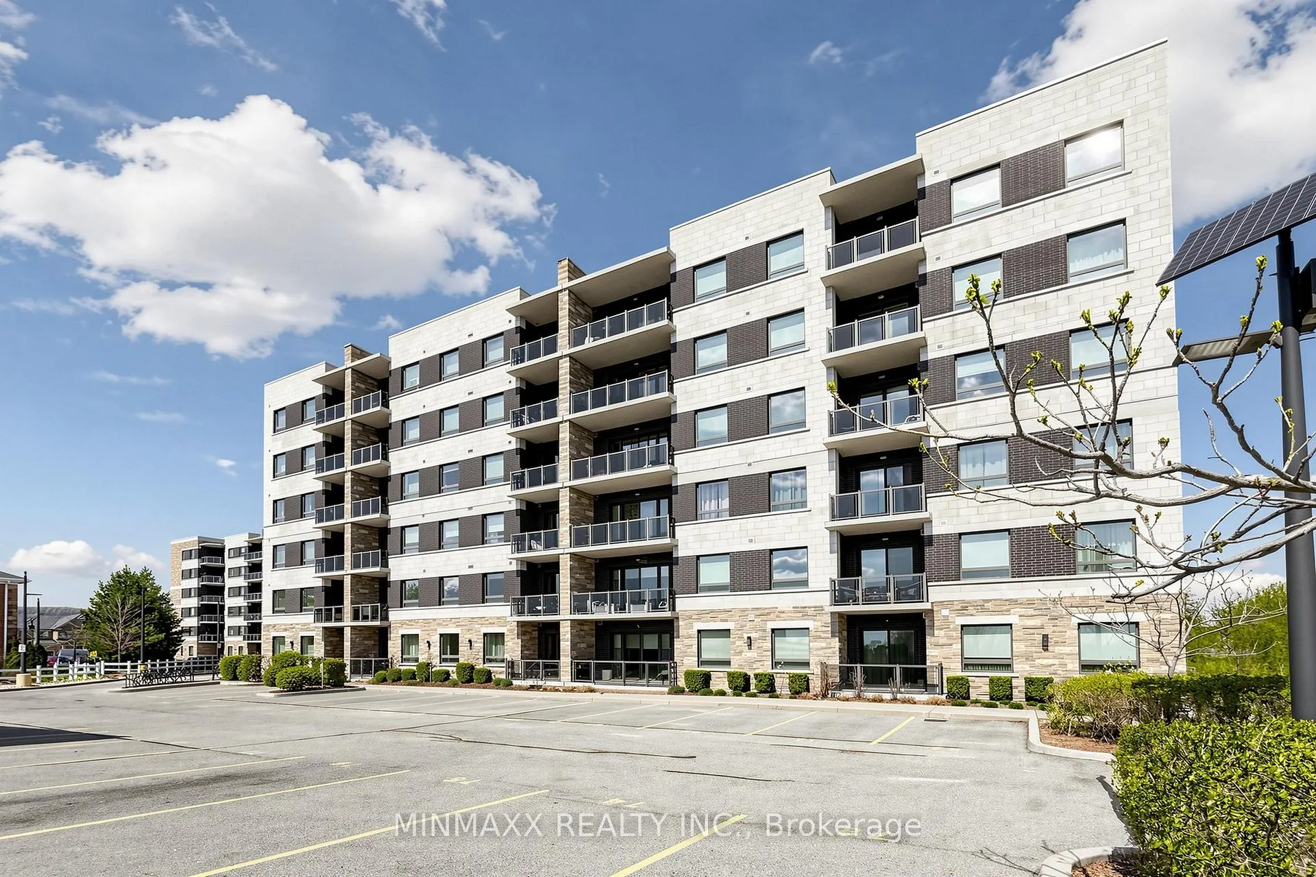 Photo 6 of Unit 617, 33 Whitmer Street, Milton, Scott — HOMEH