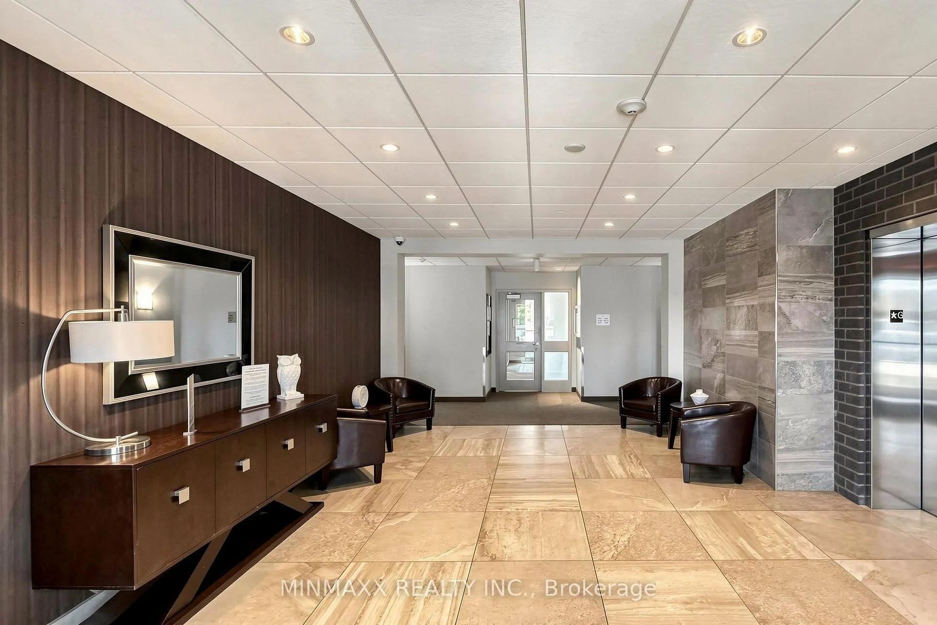 Photo 8 of Unit 617, 33 Whitmer Street, Milton, Scott — HOMEH