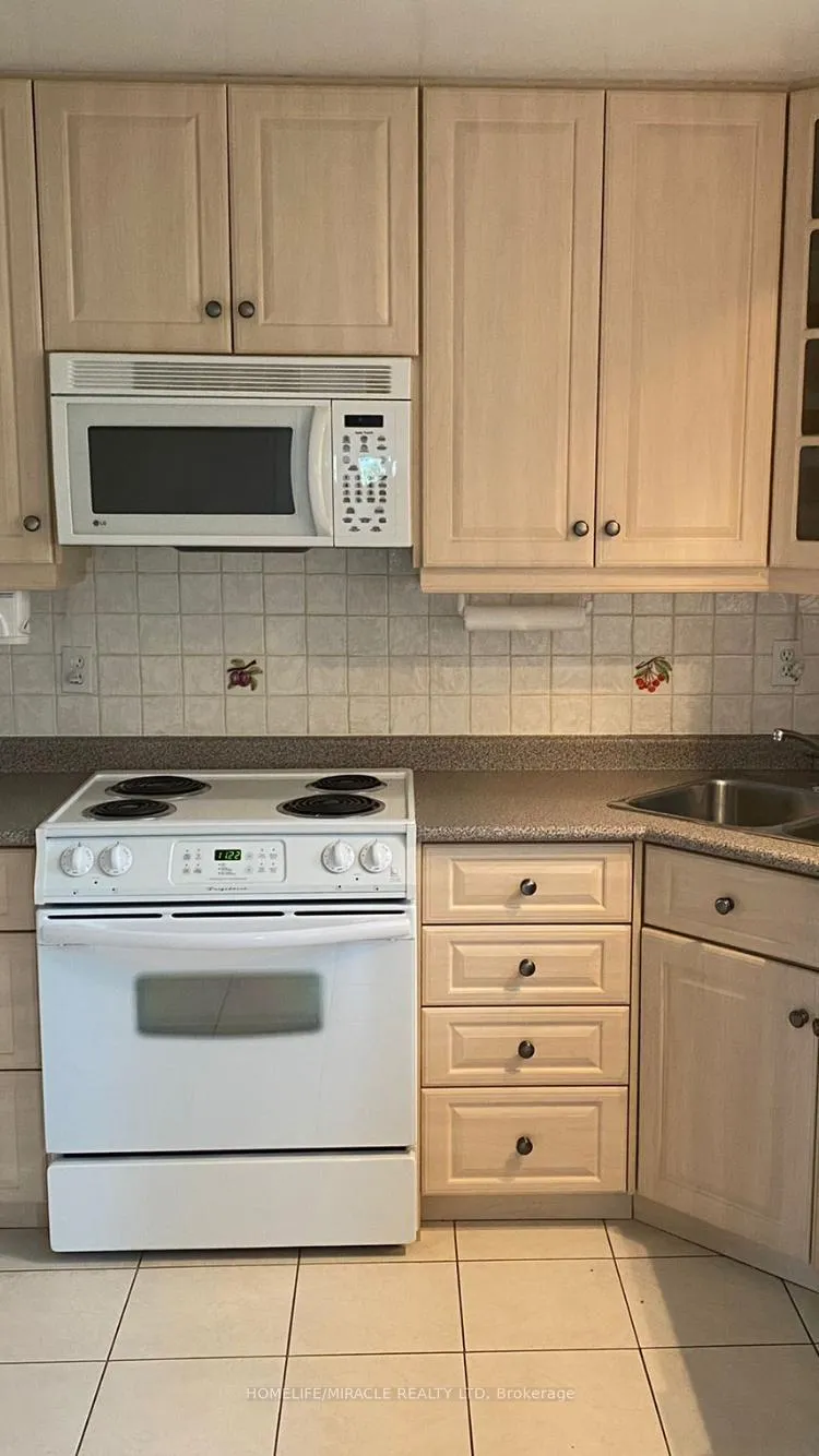 Photo 1 of 20 Hatchet Place, Scarborough, Malvern — HOMEH