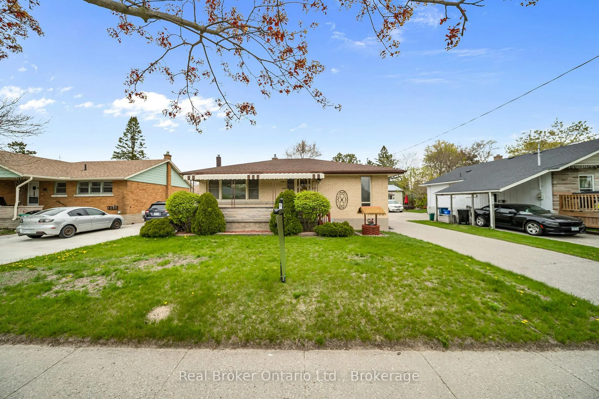 Photo 6 of 144 Byron Avenue, Kitchener — HOMEH