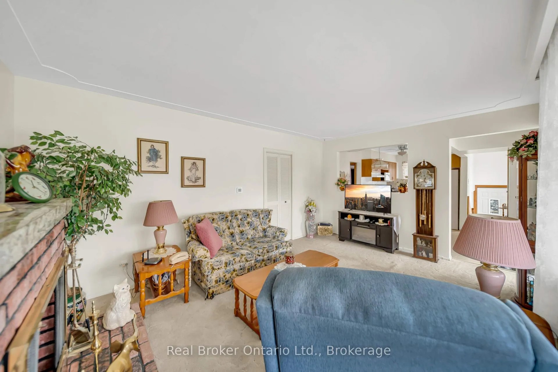Photo 11 of 144 Byron Avenue, Kitchener — HOMEH