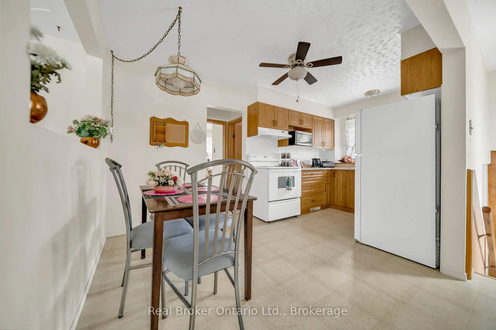 Photo 12 of 144 Byron Avenue, Kitchener — HOMEH