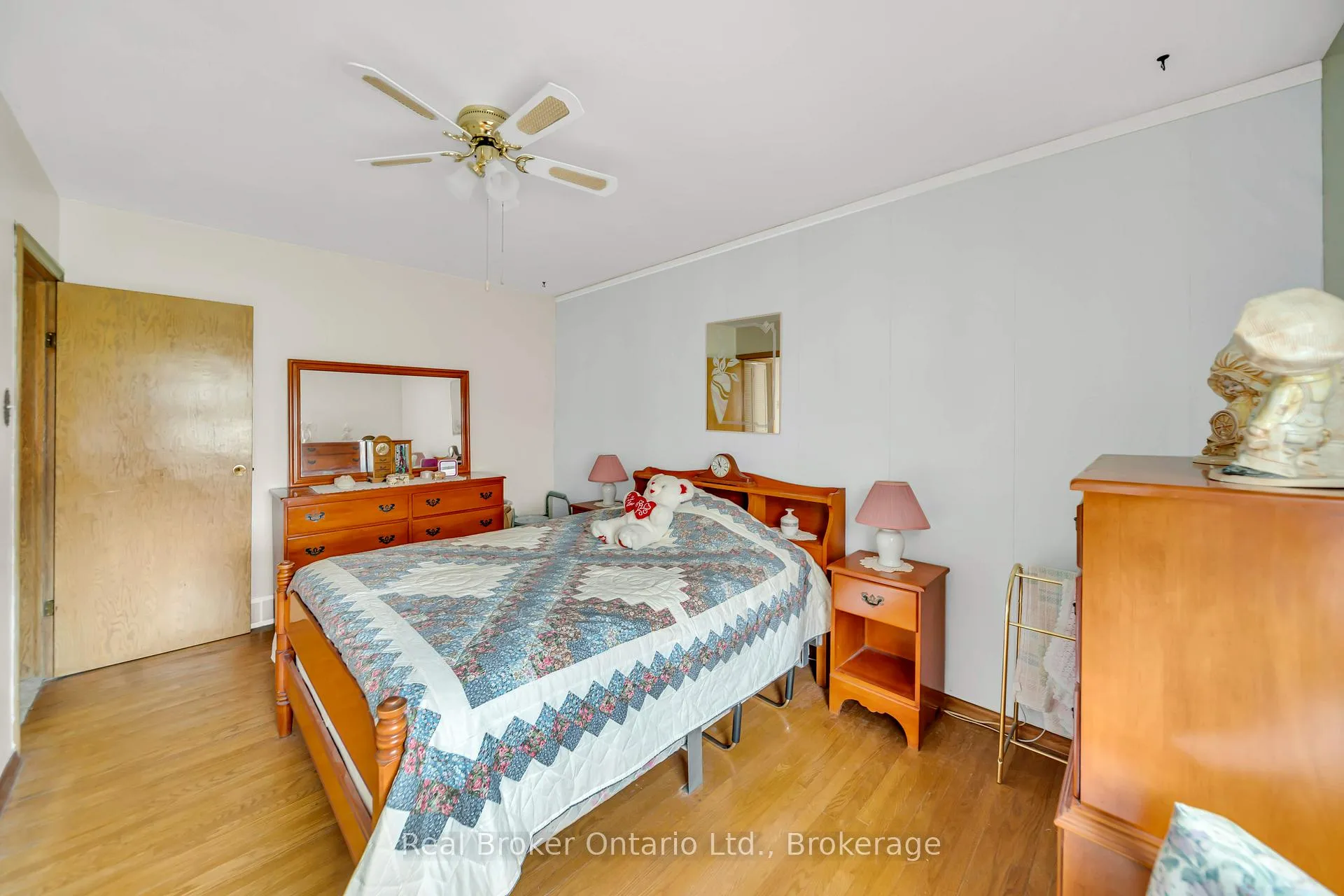 Photo 19 of 144 Byron Avenue, Kitchener — HOMEH