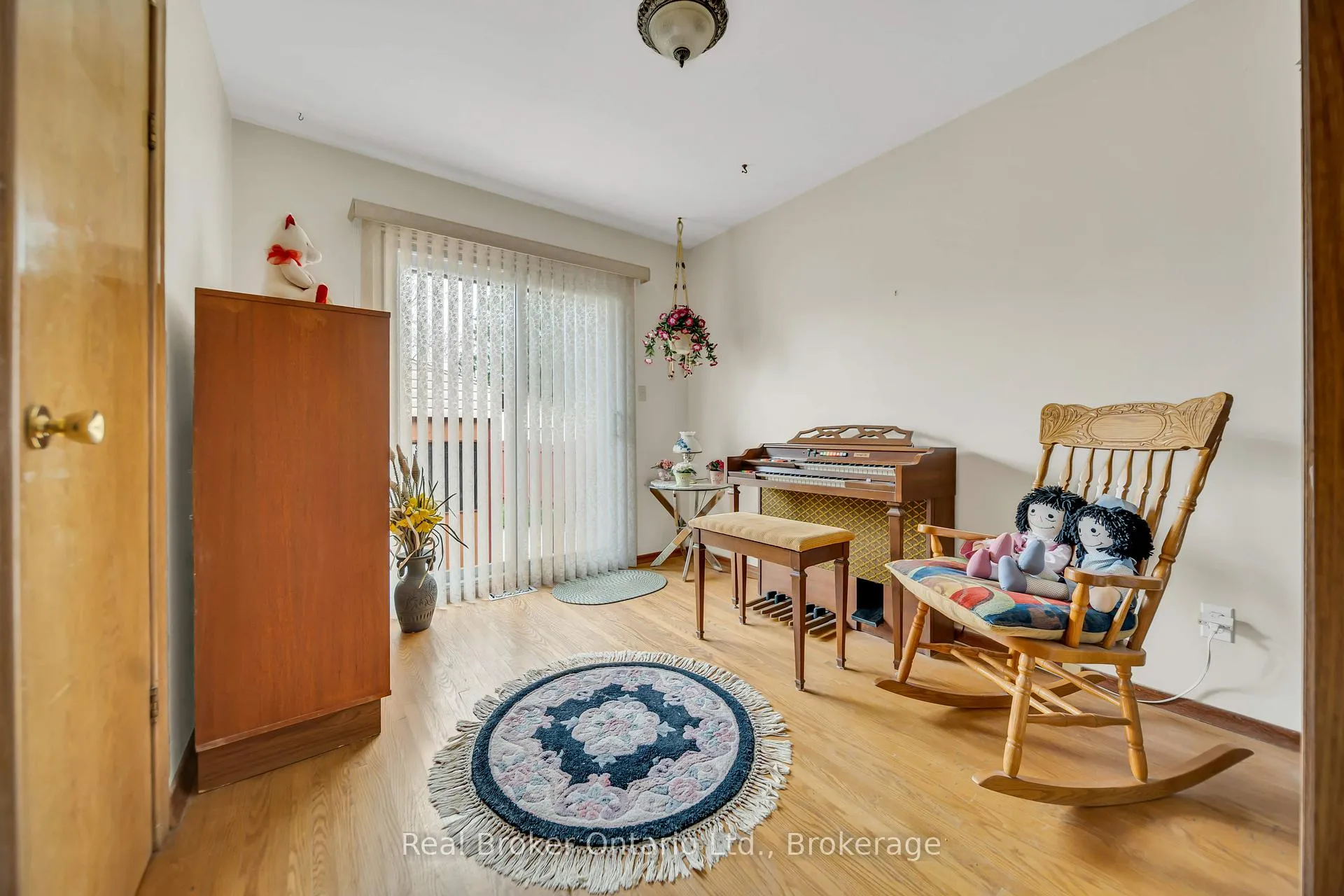 Photo 20 of 144 Byron Avenue, Kitchener — HOMEH