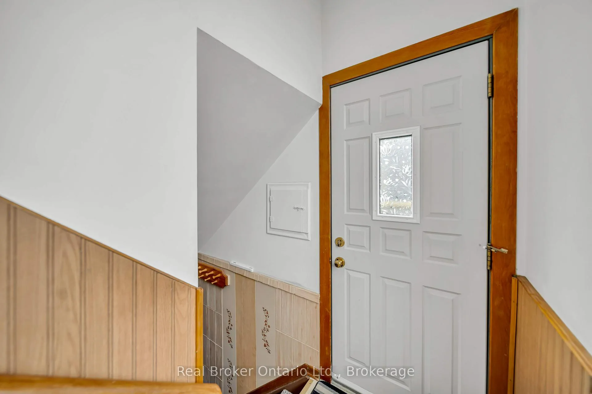 Photo 25 of 144 Byron Avenue, Kitchener — HOMEH