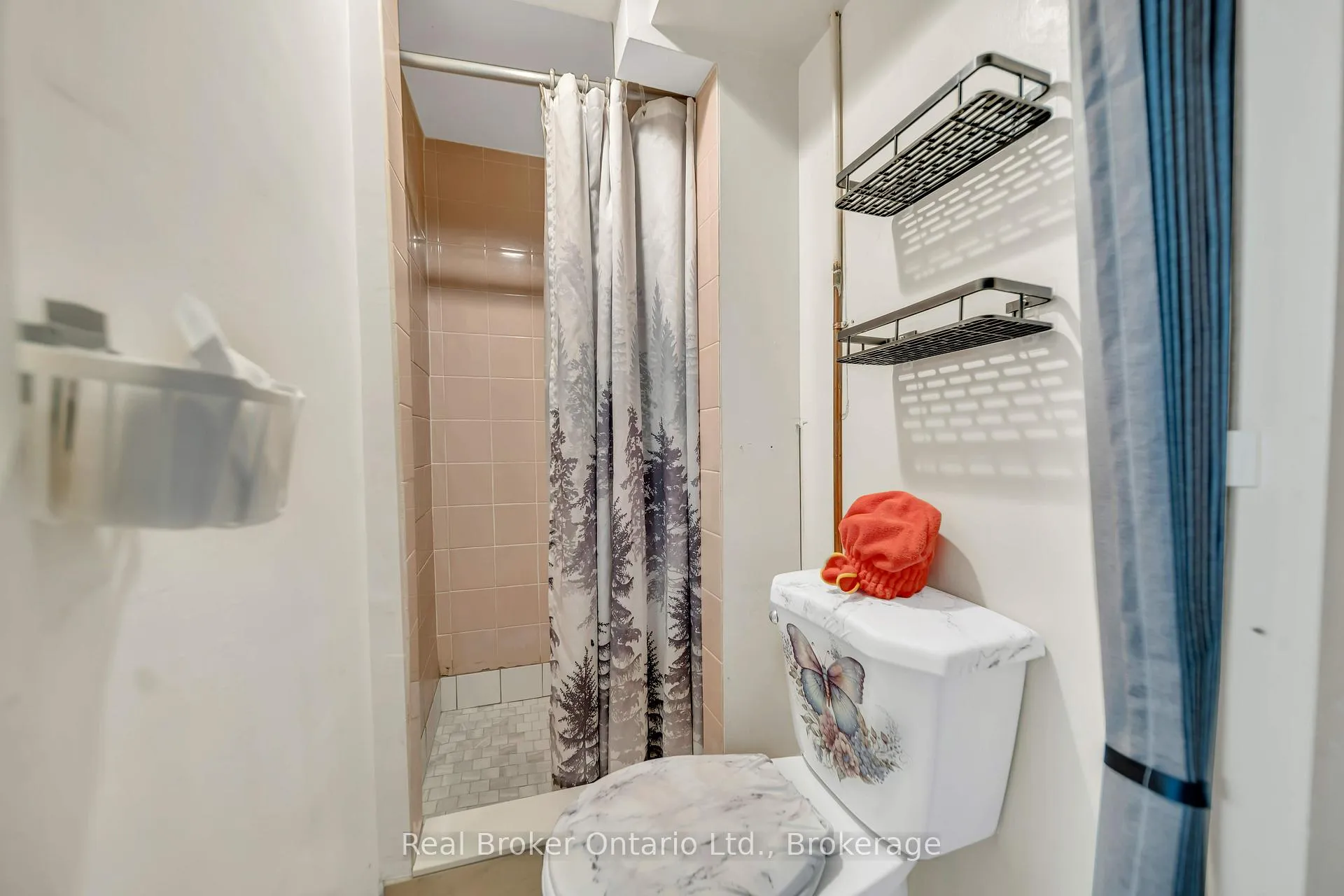 Photo 30 of 144 Byron Avenue, Kitchener — HOMEH