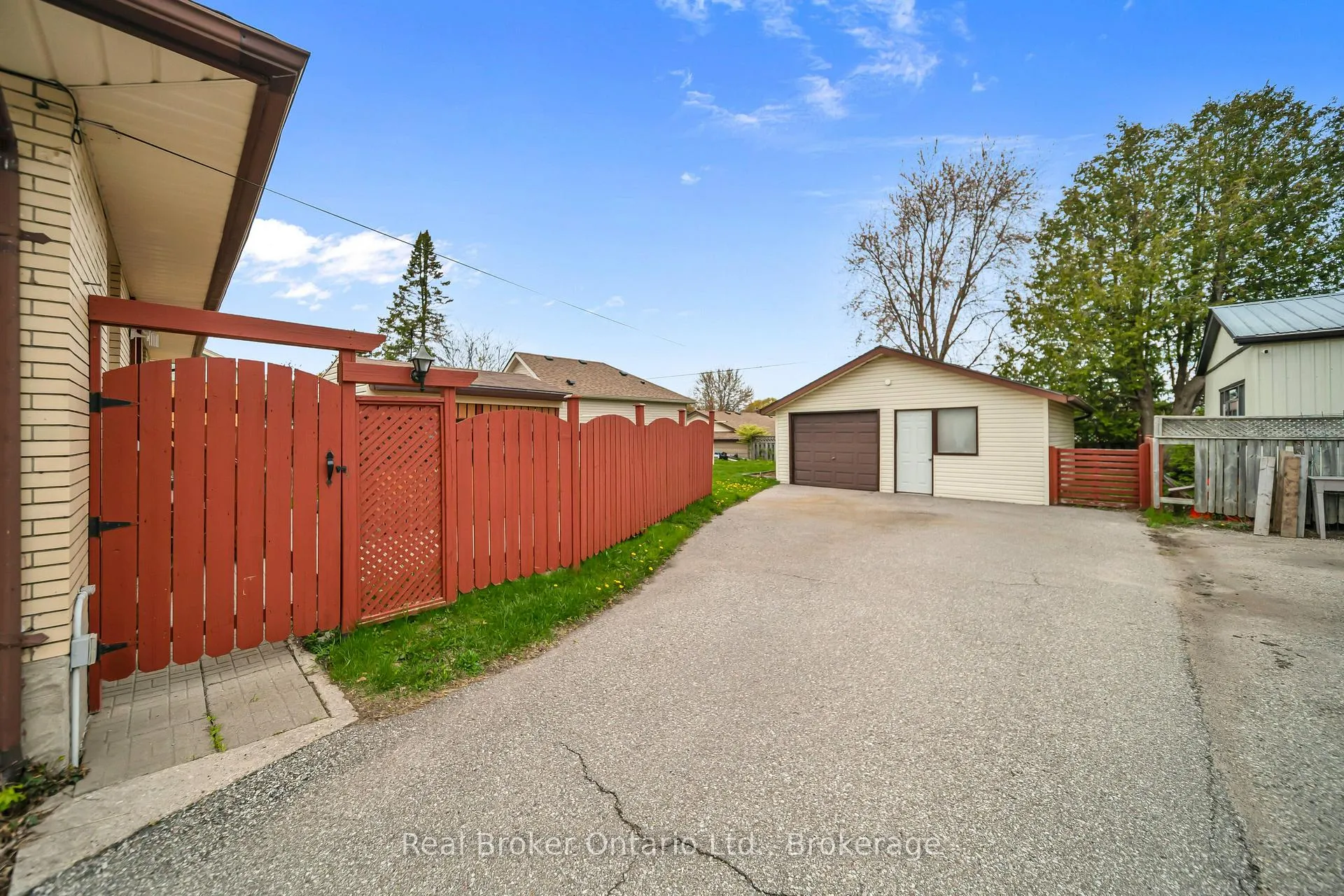 Photo 34 of 144 Byron Avenue, Kitchener — HOMEH