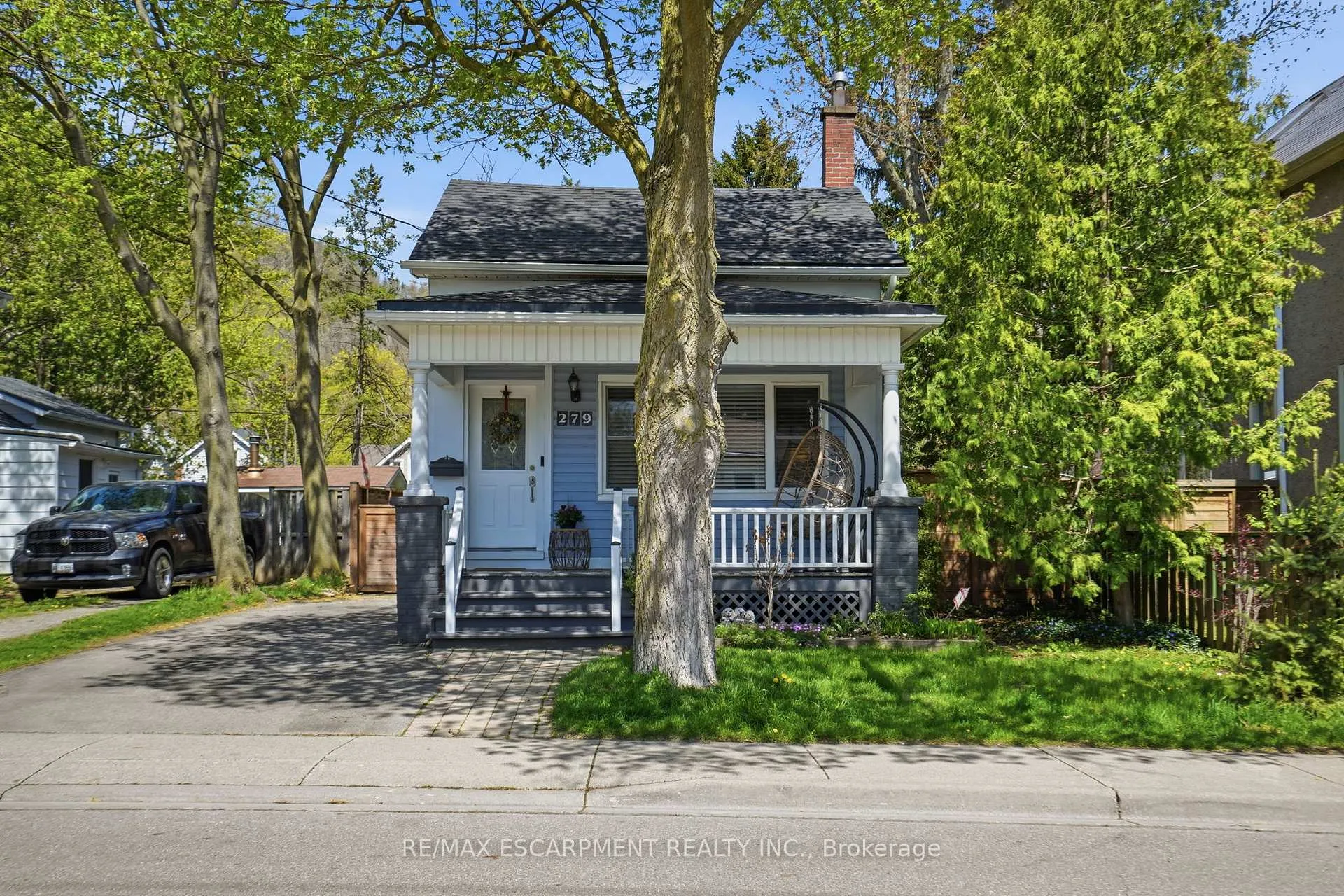Photo 2 of 279 Park Street W, Hamilton, Dundas — HOMEH