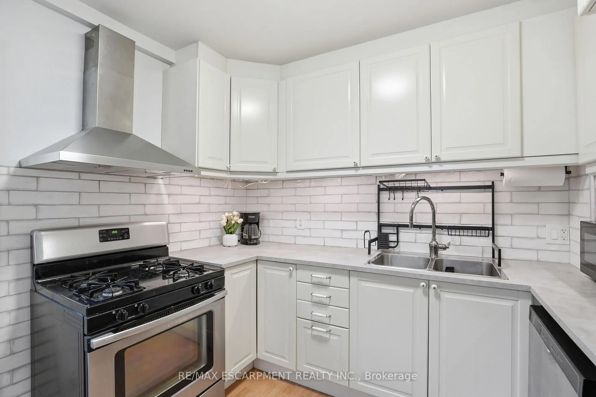 Photo 12 of 279 Park Street W, Hamilton, Dundas — HOMEH