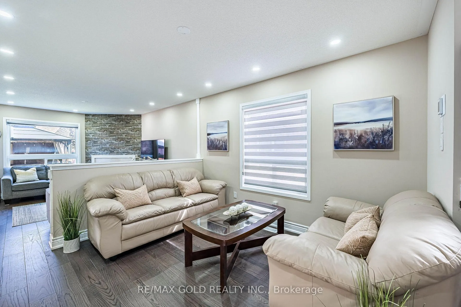 Photo 6 of 40 Hollingsworth Circle, Brampton, Fletcher's Meadow — HOMEH
