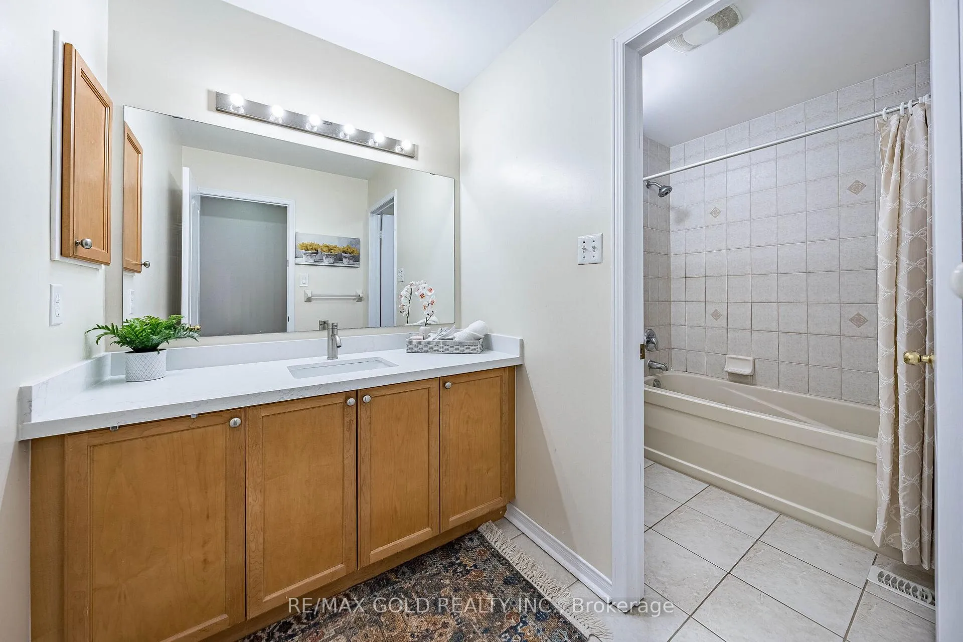 Photo 34 of 40 Hollingsworth Circle, Brampton, Fletcher's Meadow — HOMEH