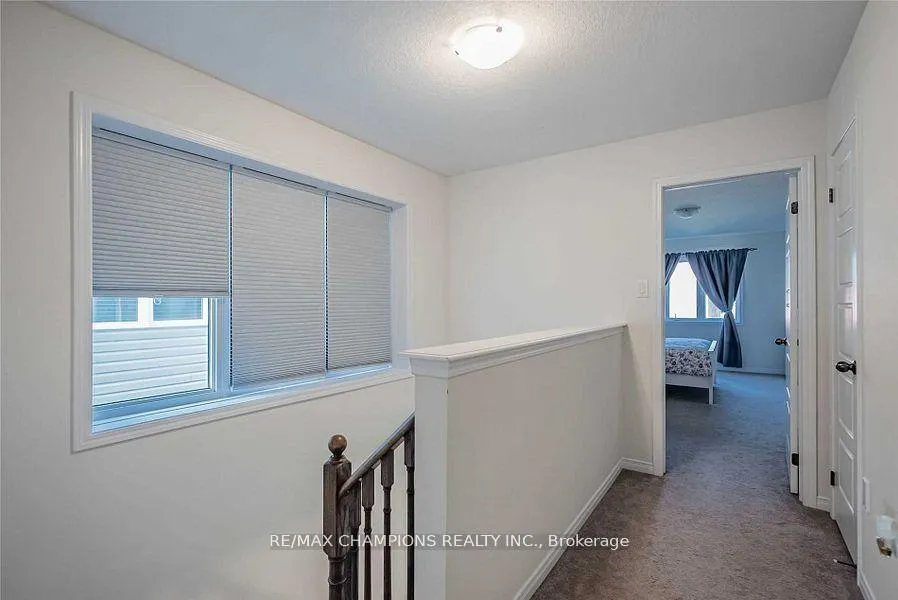 Photo 11 of 7732 White Pine Crescent, Niagara Falls, Brown — HOMEH