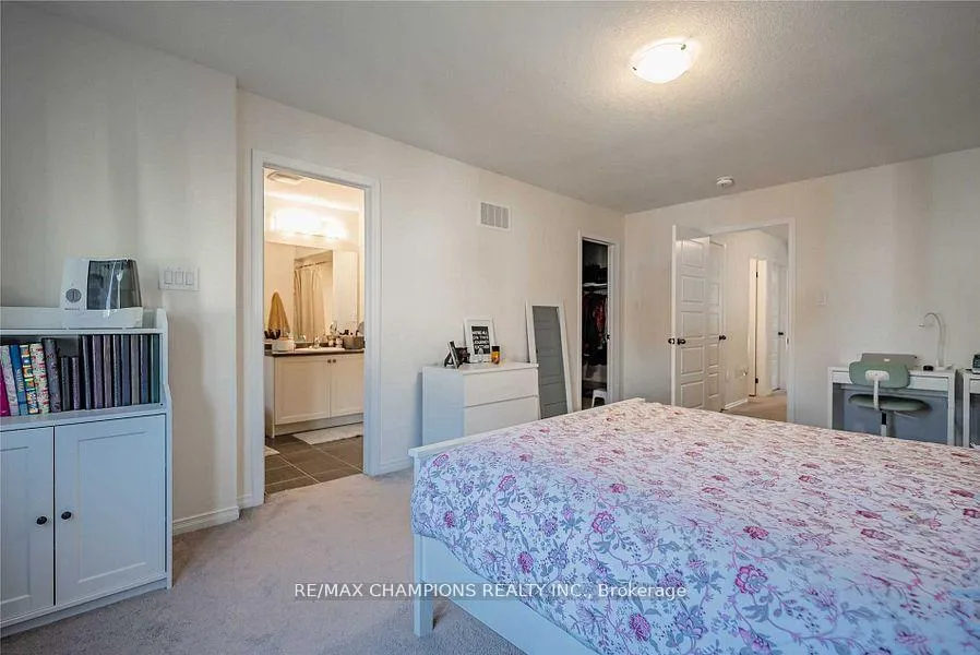 Photo 13 of 7732 White Pine Crescent, Niagara Falls, Brown — HOMEH