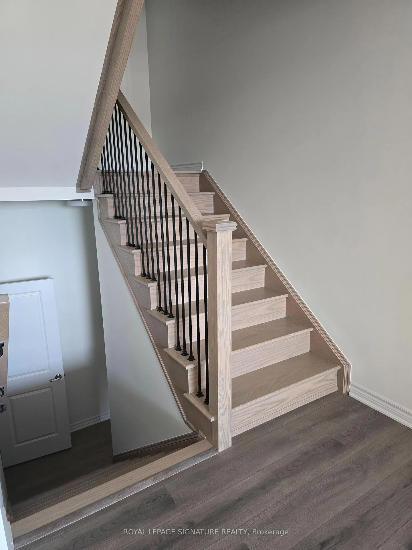 Photo 2 of 30 Twinflower Way, Brampton, Northwest Brampton — HOMEH