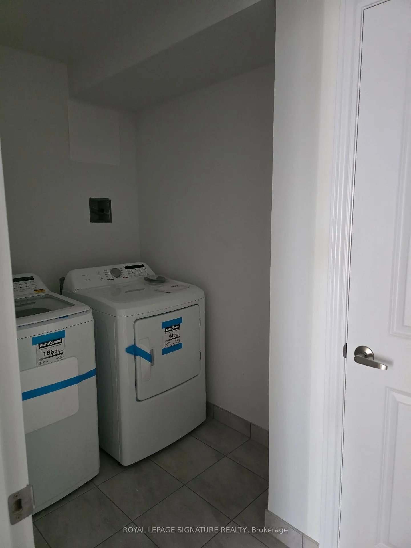 Photo 5 of 30 Twinflower Way, Brampton, Northwest Brampton — HOMEH