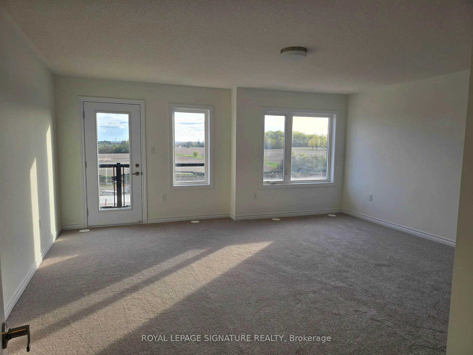 Photo 9 of 30 Twinflower Way, Brampton, Northwest Brampton — HOMEH