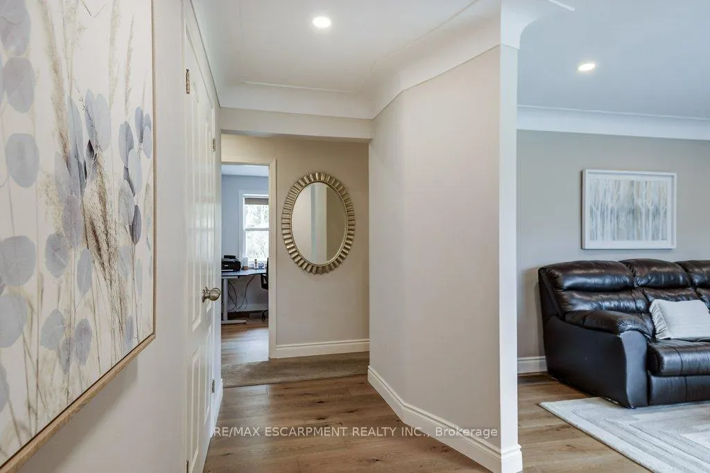Photo 5 of 121 Elgin Street, Hamilton, Waterdown — HOMEH