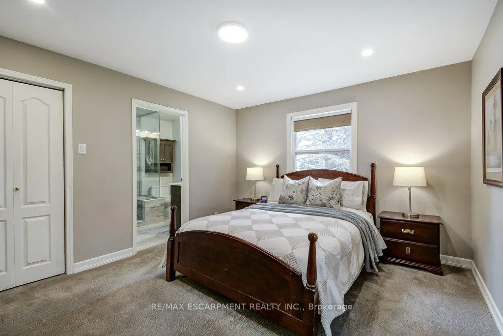 Photo 20 of 121 Elgin Street, Hamilton, Waterdown — HOMEH