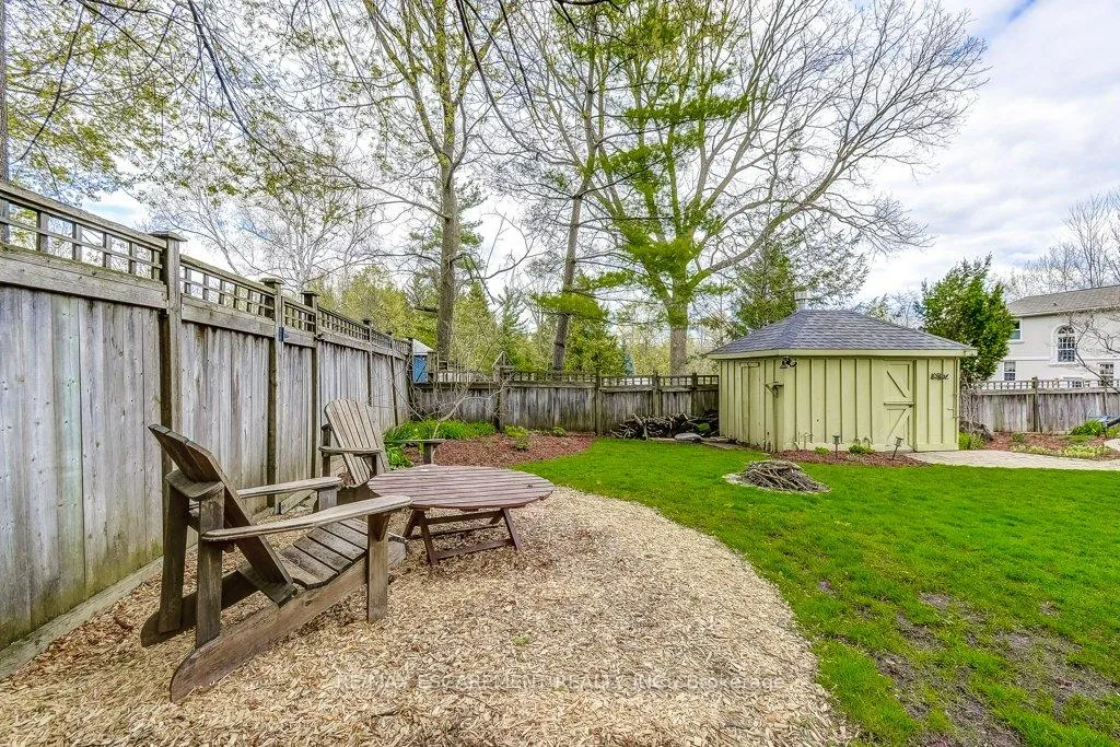 Photo 37 of 121 Elgin Street, Hamilton, Waterdown — HOMEH