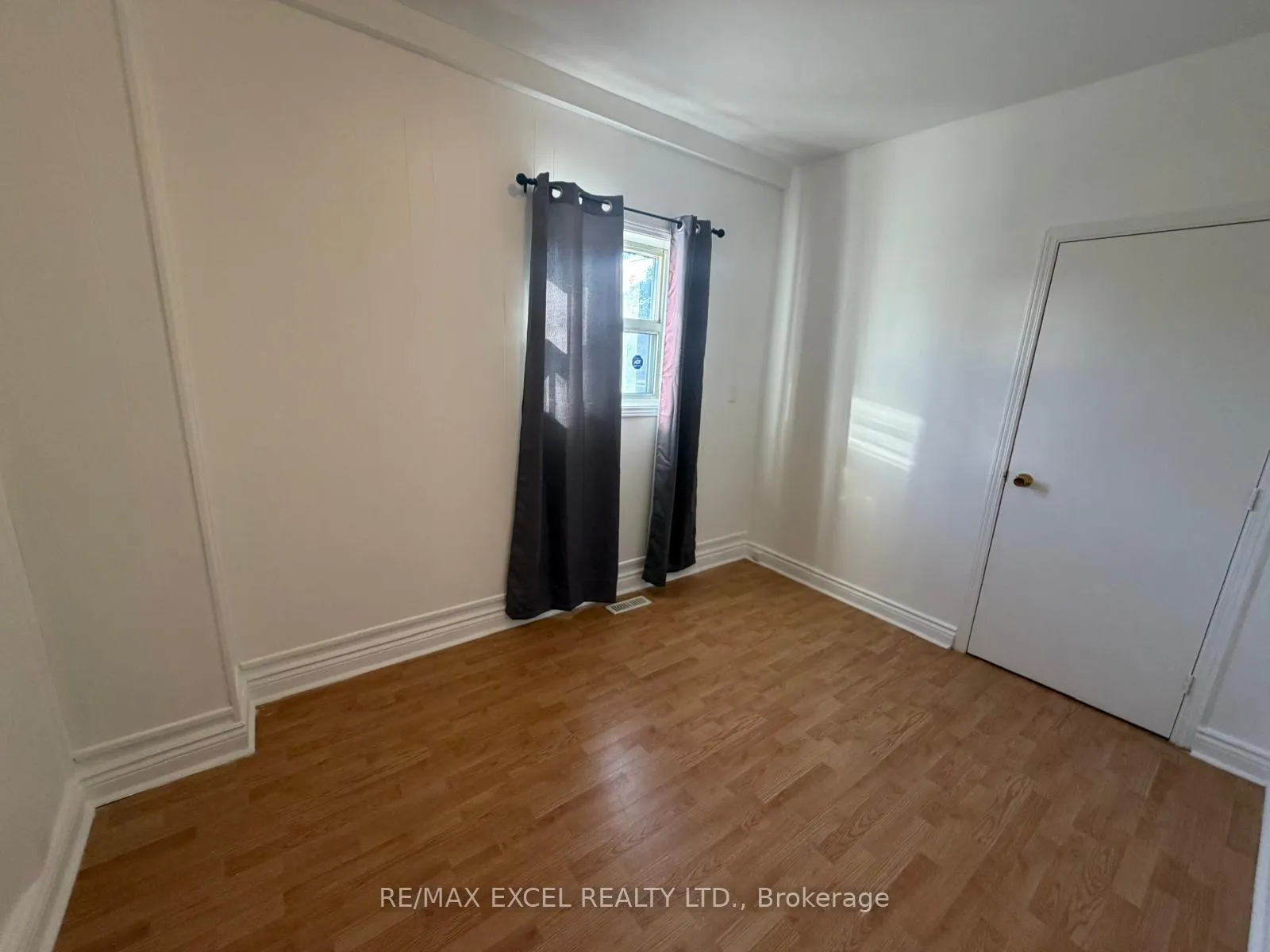 Front of Unit Main Flr & Bsmt, Unit A, 515 Warden Avenue