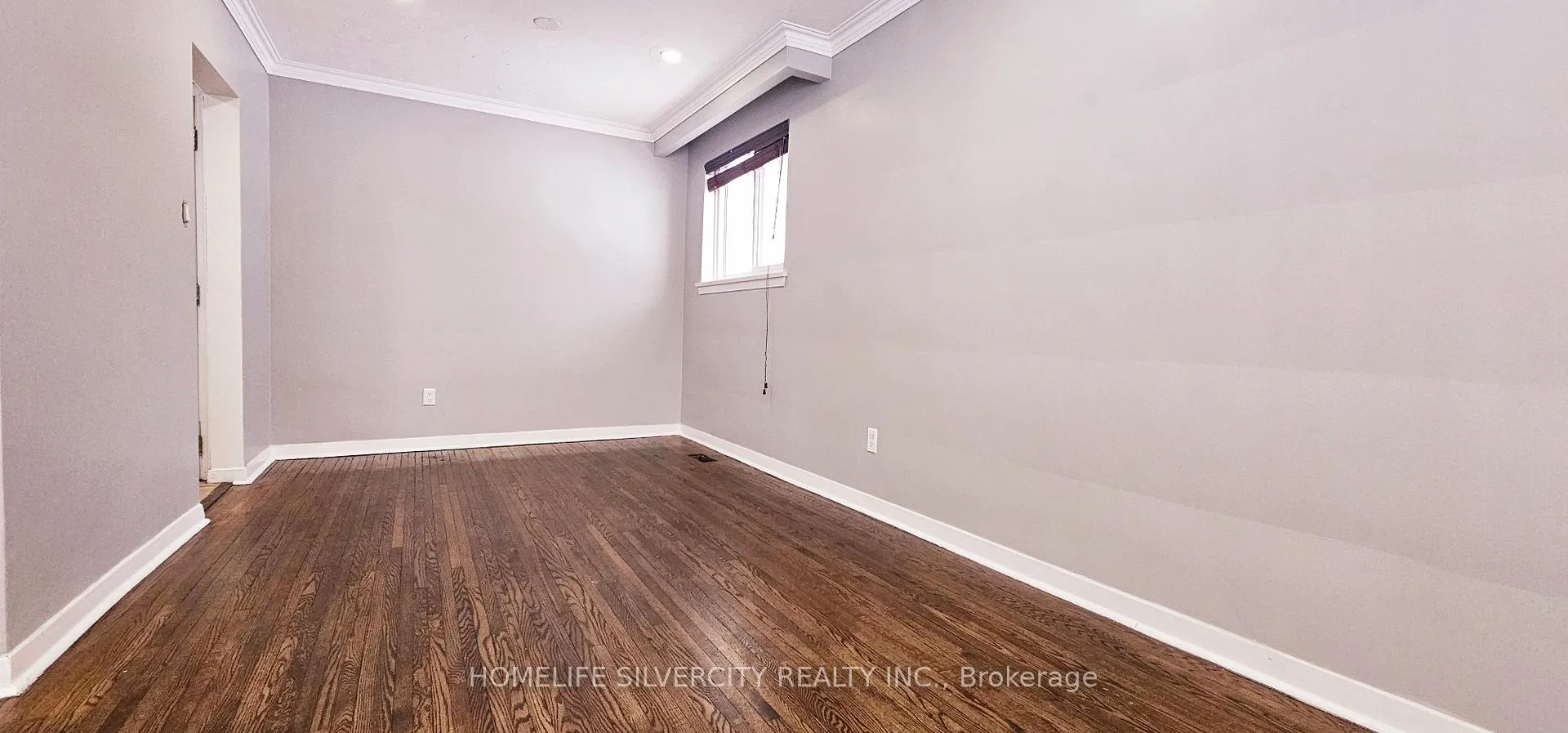 Photo 5 of Unit Upper, 31 Windermere Court, Brampton, Northwood Park — HOMEH