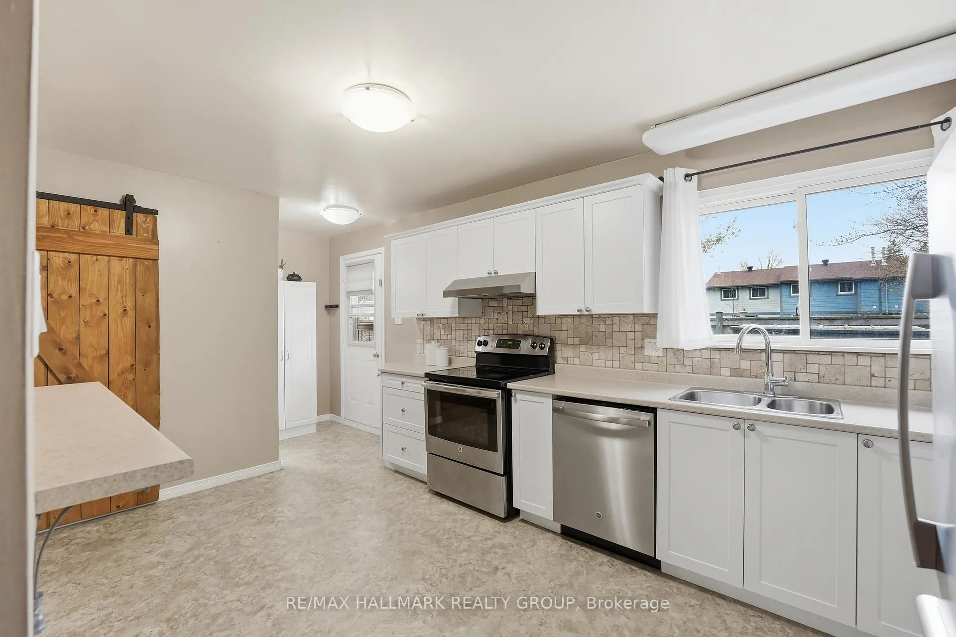 Photo 9 of Unit 59, 2336 Orient Park Drive, Ottawa, Blackburn Hamlet (South) — HOMEH
