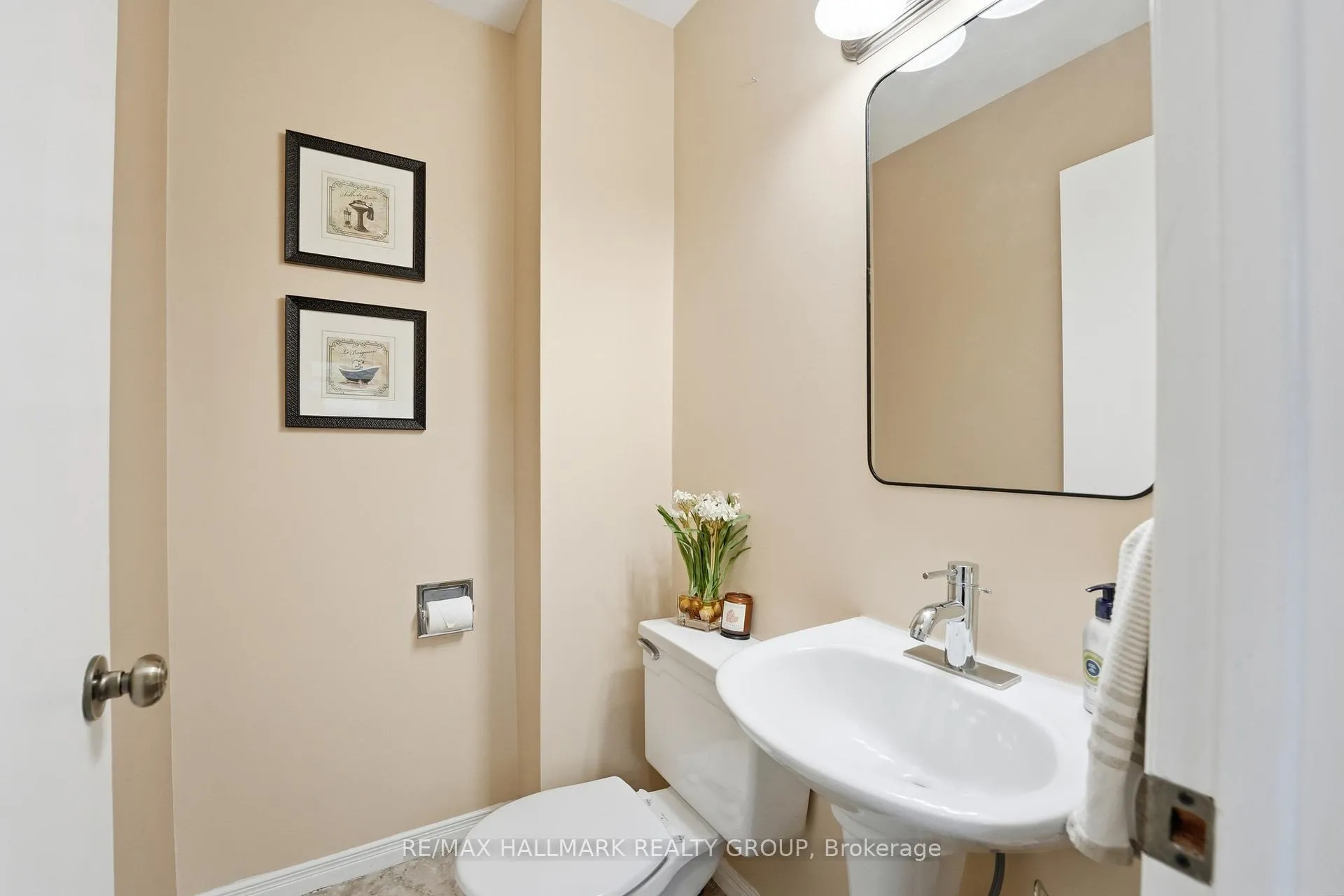 Photo 11 of Unit 59, 2336 Orient Park Drive, Ottawa, Blackburn Hamlet (South) — HOMEH