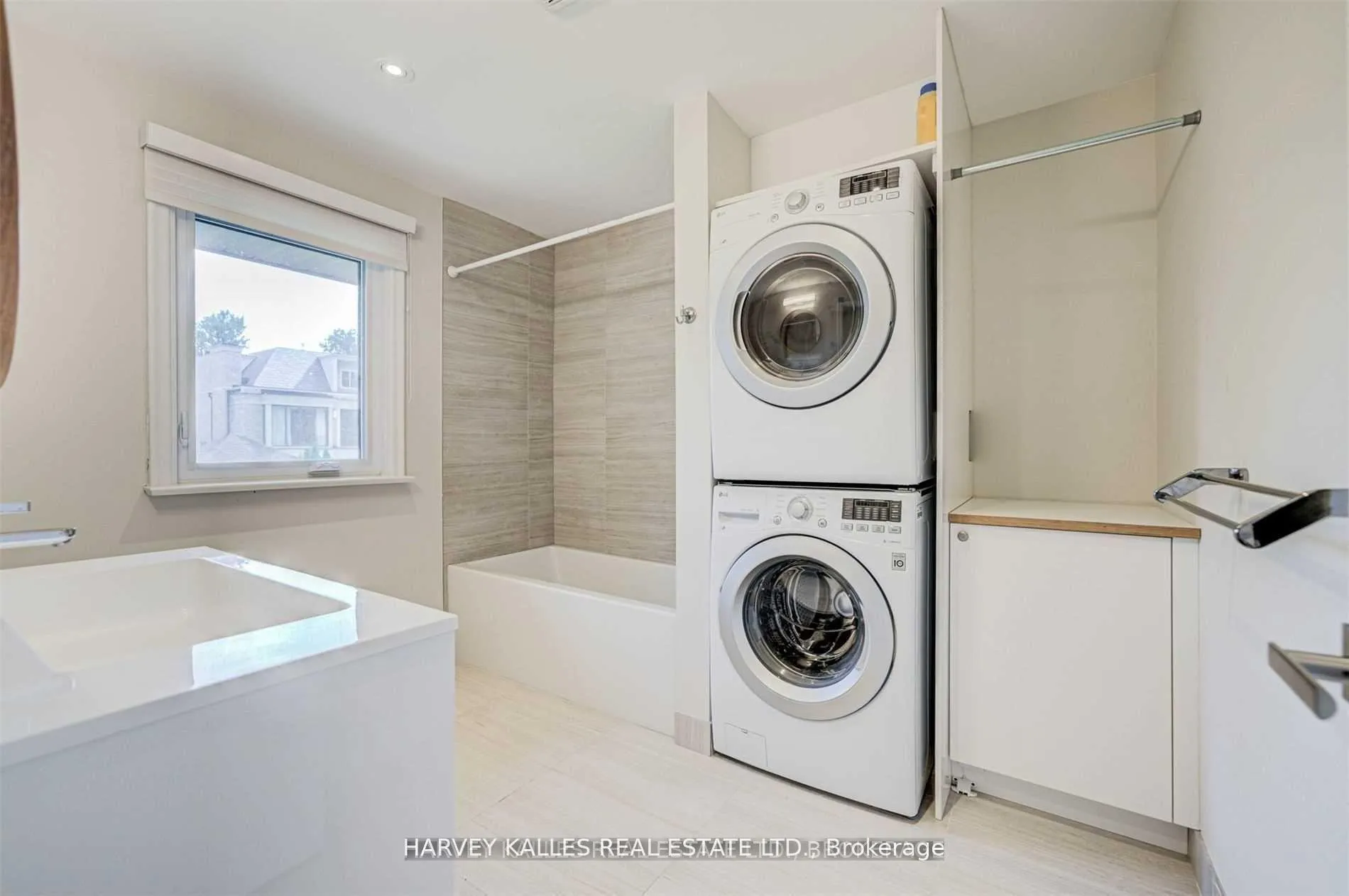 Photo 13 of 209 Lytton Boulevard, Toronto, Lawrence Park South — HOMEH