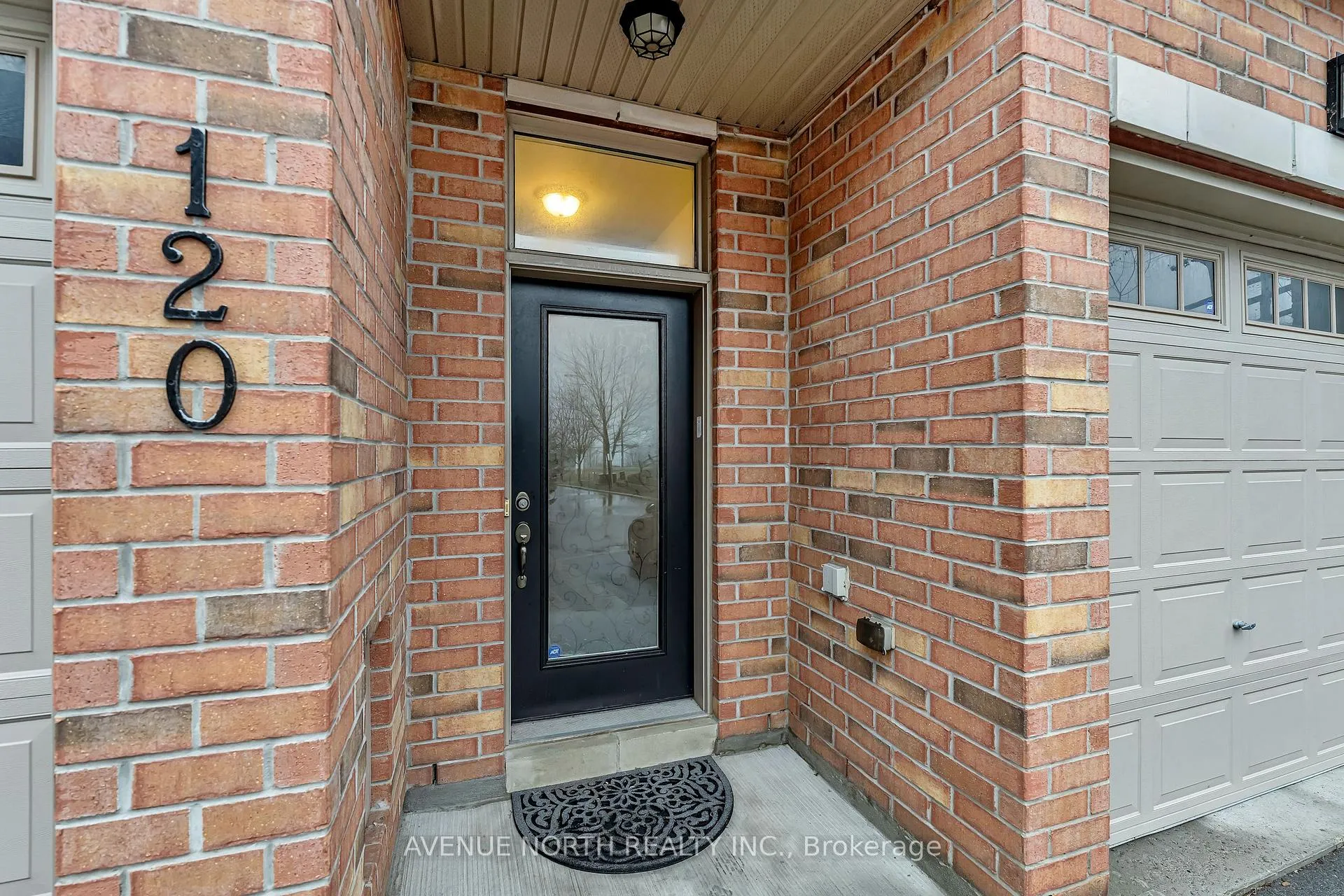Photo 3 of 120 Lionel Private, Ottawa, Springridge/East Village — HOMEH