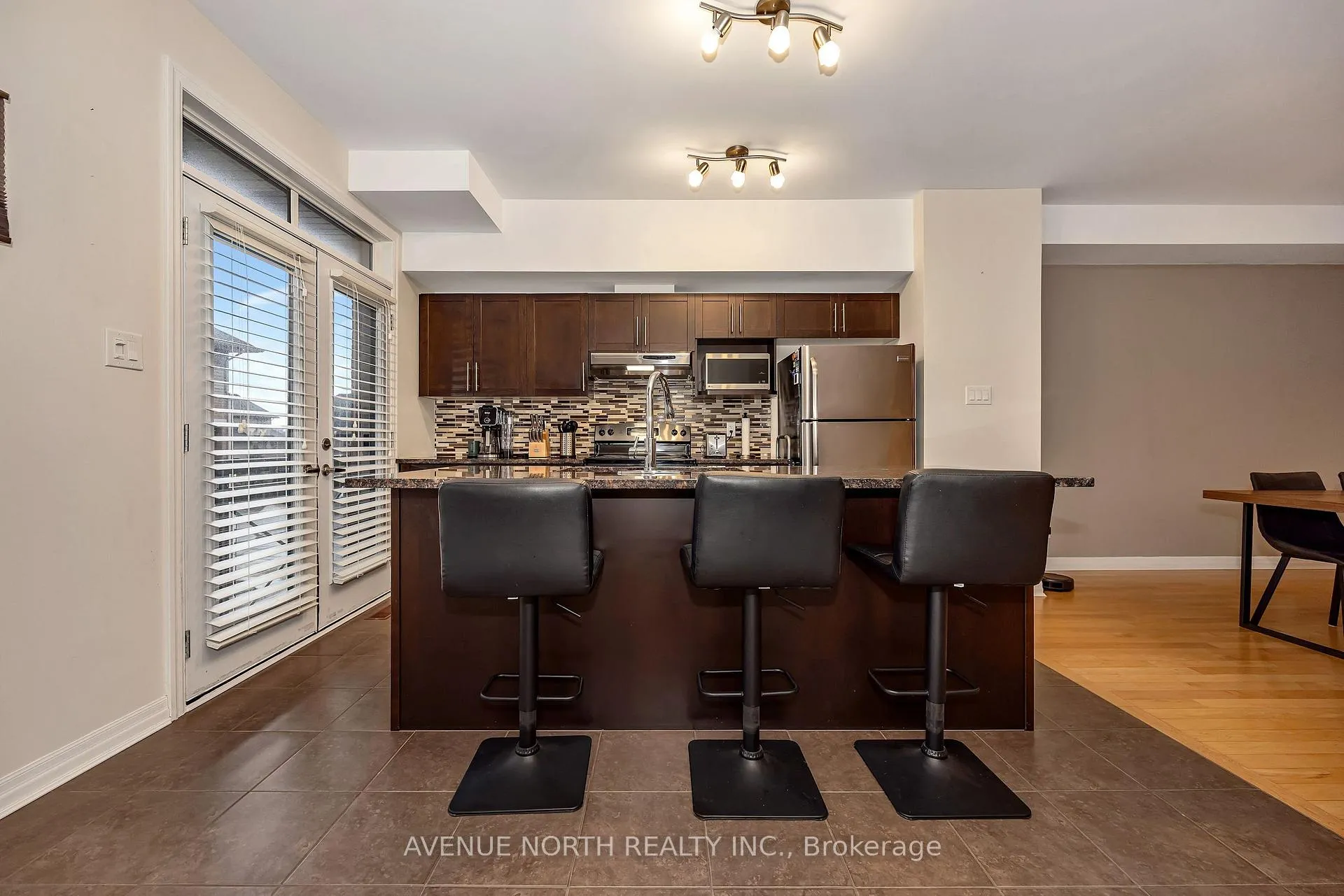 Photo 15 of 120 Lionel Private, Ottawa, Springridge/East Village — HOMEH