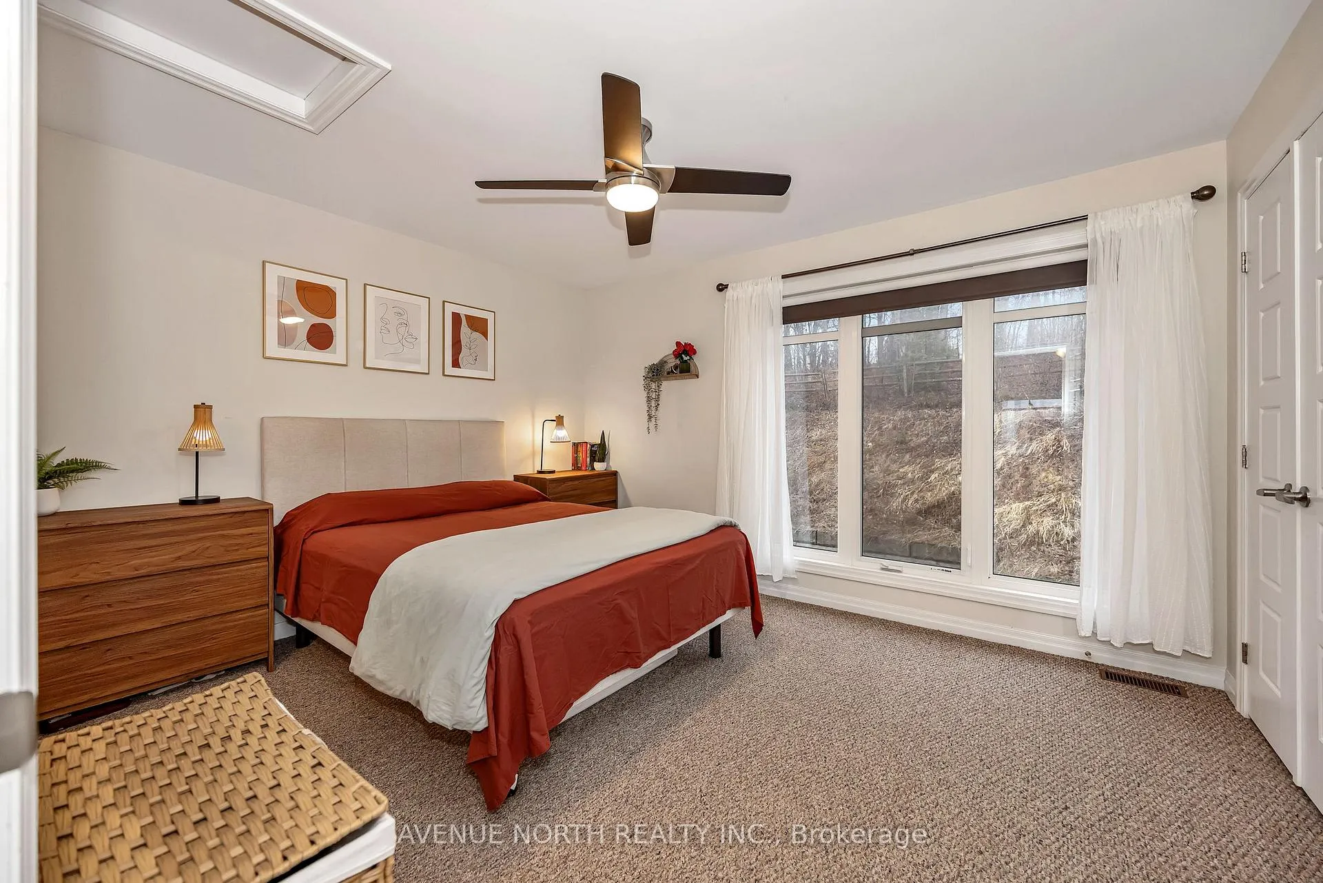 Photo 21 of 120 Lionel Private, Ottawa, Springridge/East Village — HOMEH