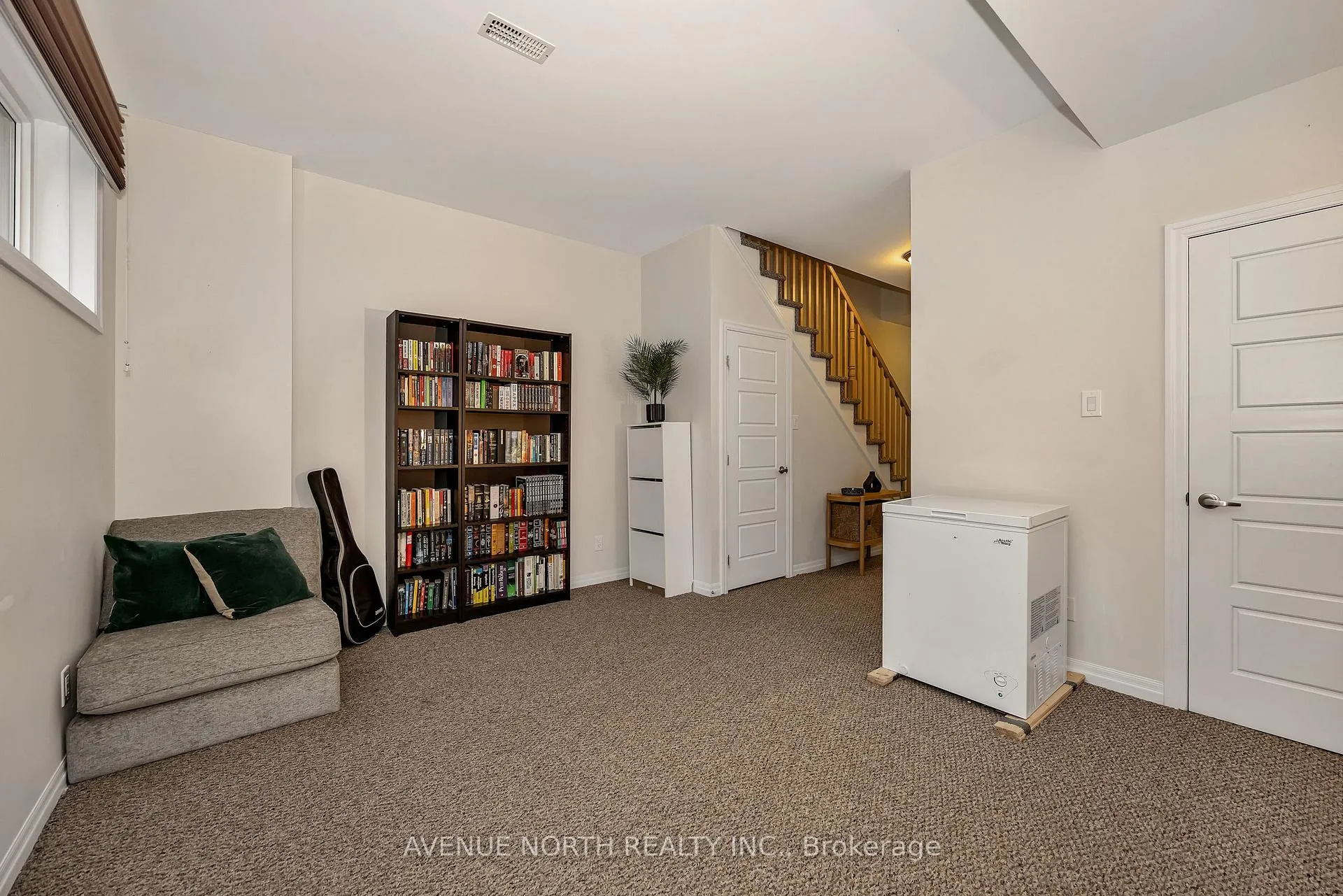 Photo 33 of 120 Lionel Private, Ottawa, Springridge/East Village — HOMEH