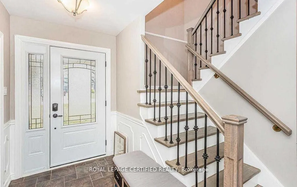 Photo 4 of 1466 Seagram Avenue, Oakville, Southwest — HOMEH