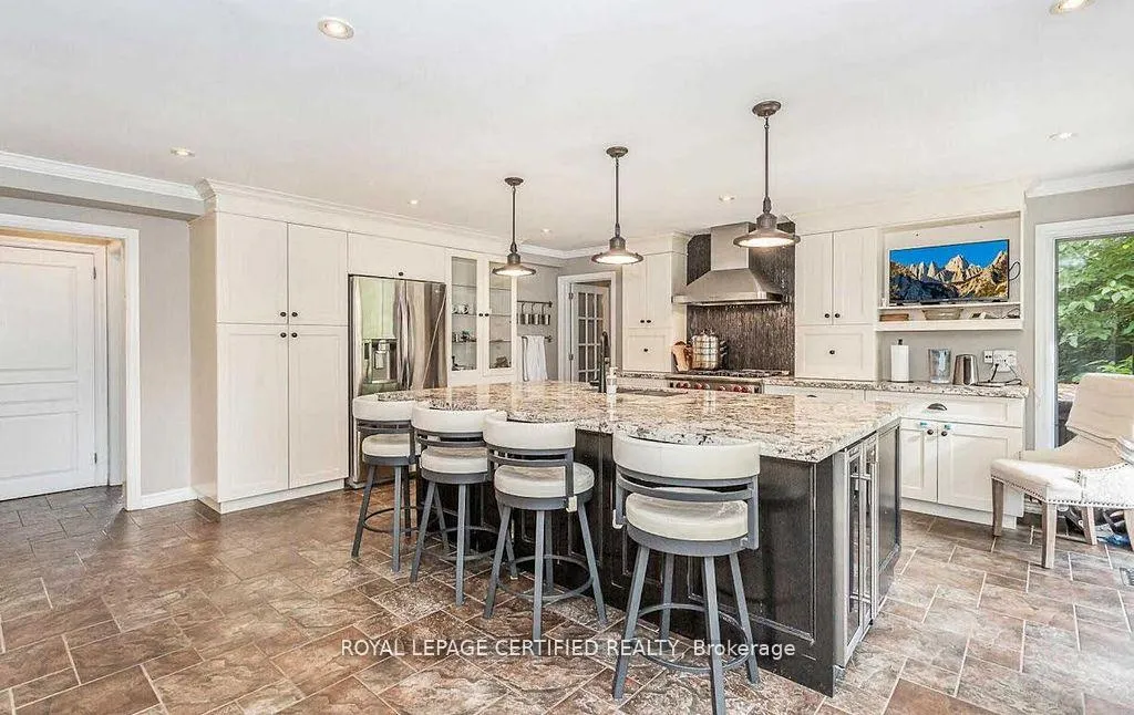 Photo 8 of 1466 Seagram Avenue, Oakville, Southwest — HOMEH