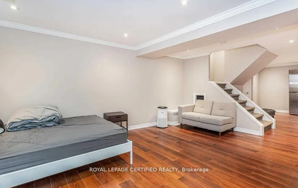 Photo 23 of 1466 Seagram Avenue, Oakville, Southwest — HOMEH