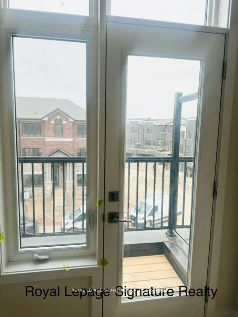 Photo 2 of 1322 Kobzar Drive, Oakville, Northwest — HOMEH